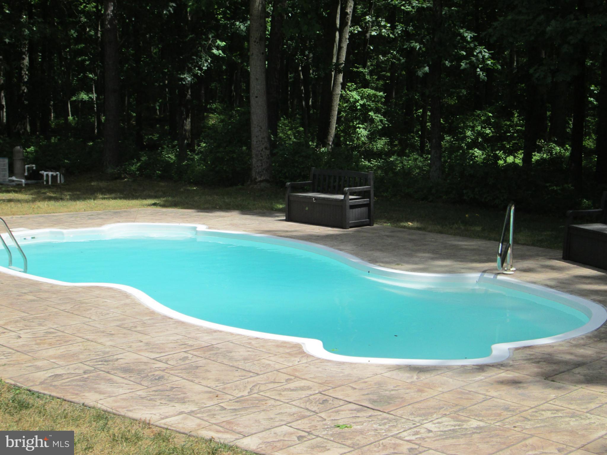 REGULARS - Residential Lease