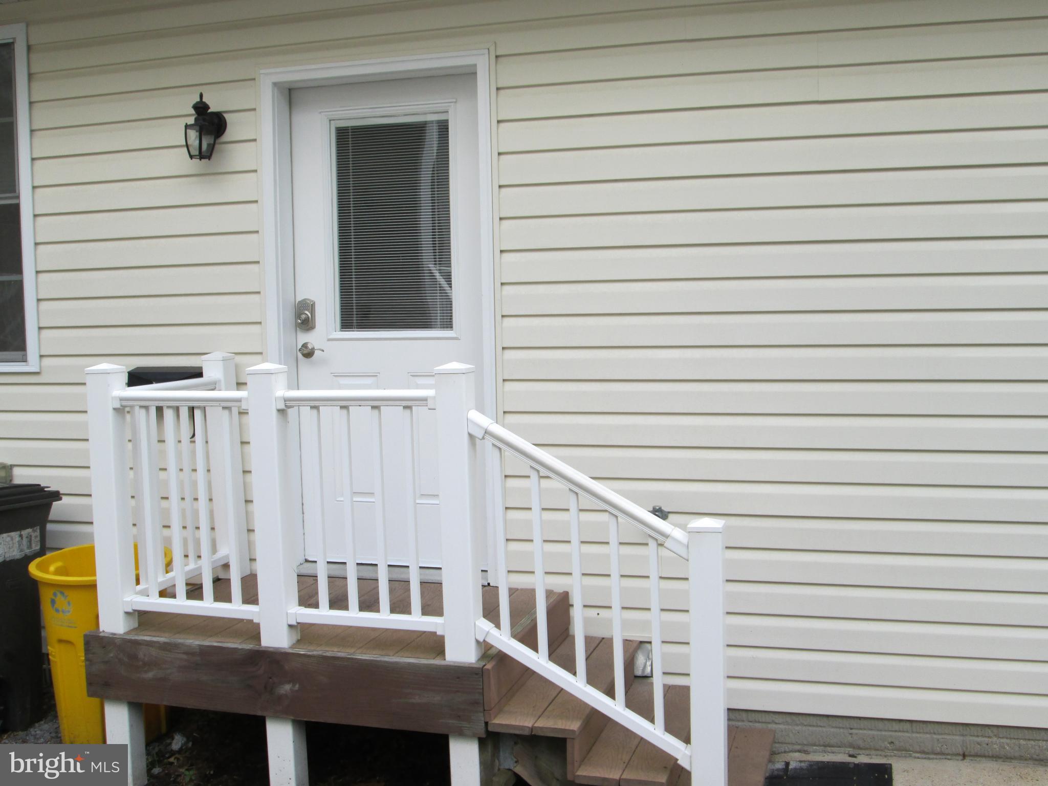 REGULARS - Residential Lease