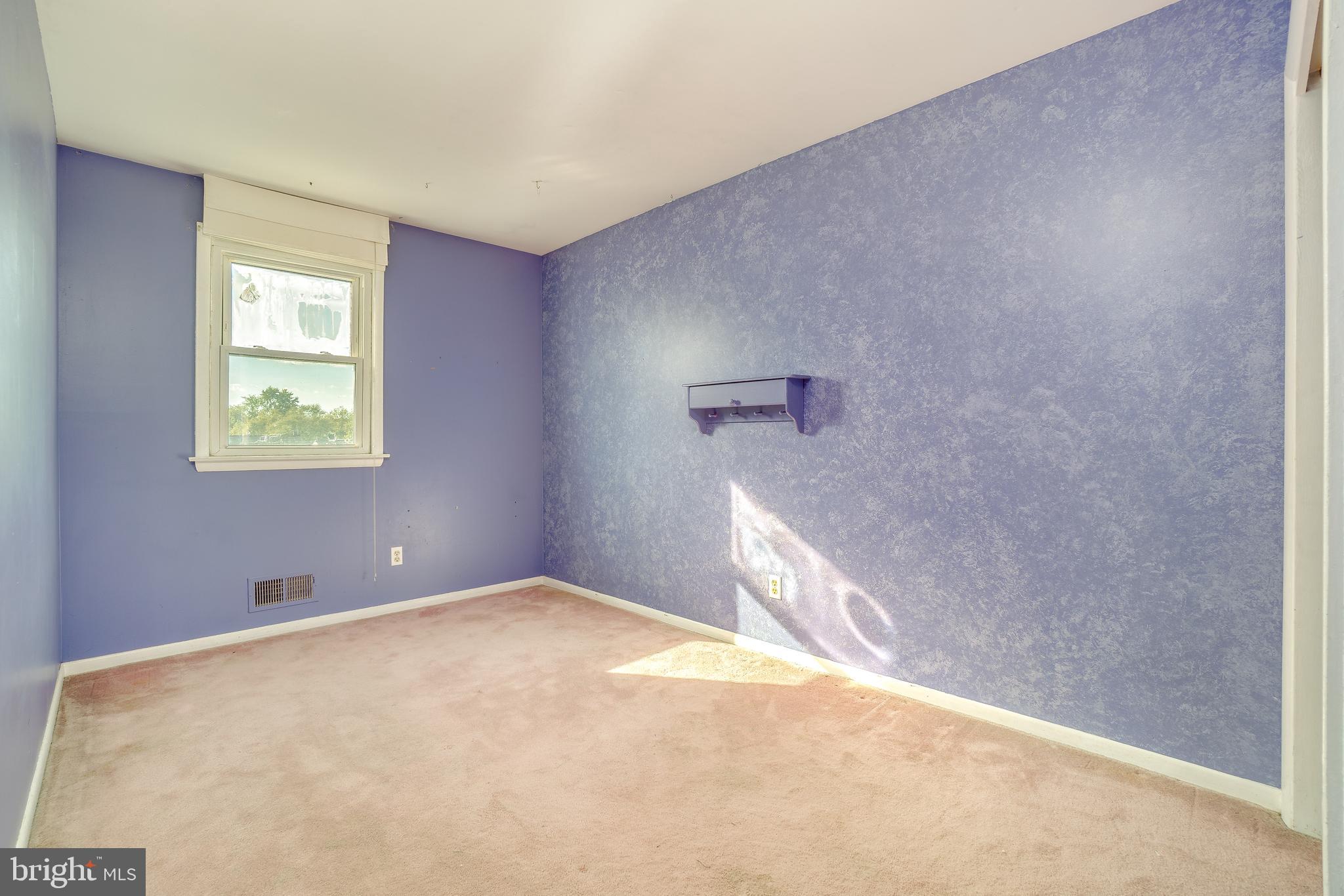 VILLAGE OF OLD HARFORD - Residential