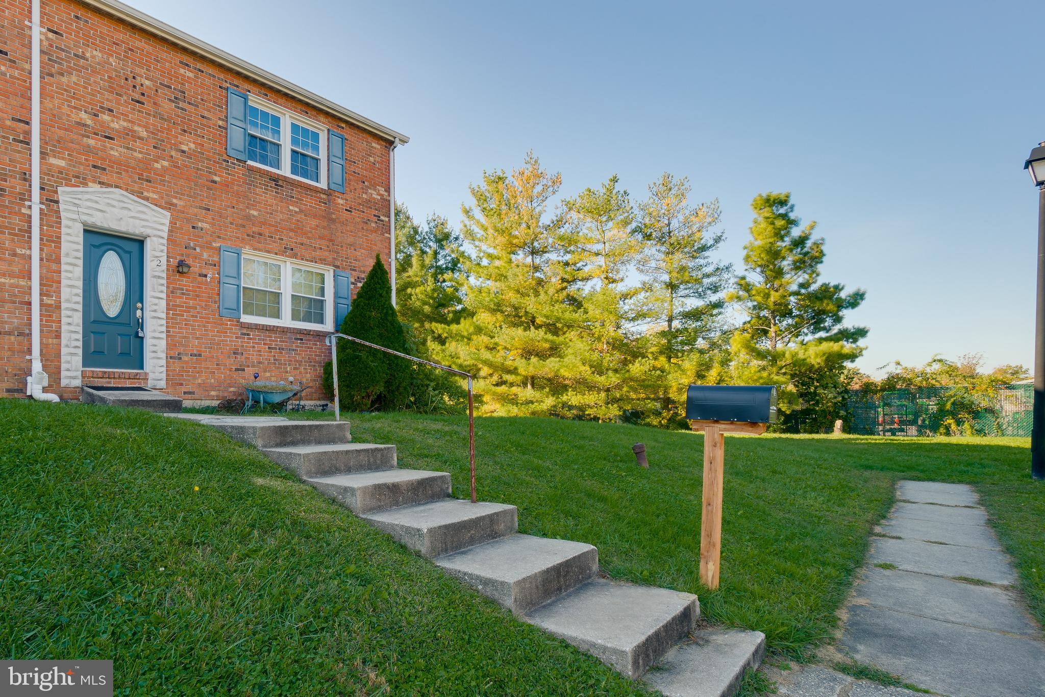 VILLAGE OF OLD HARFORD - Residential