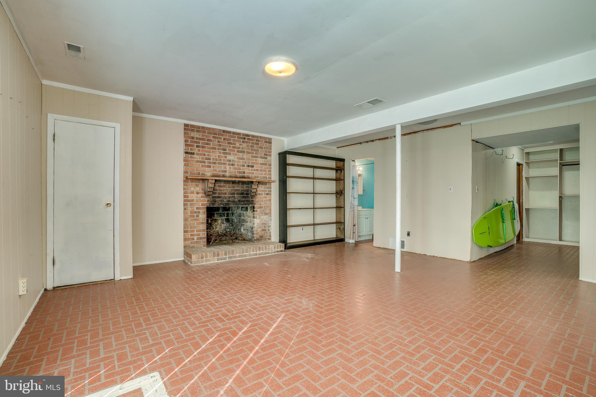 VILLAGE OF OLD HARFORD - Residential