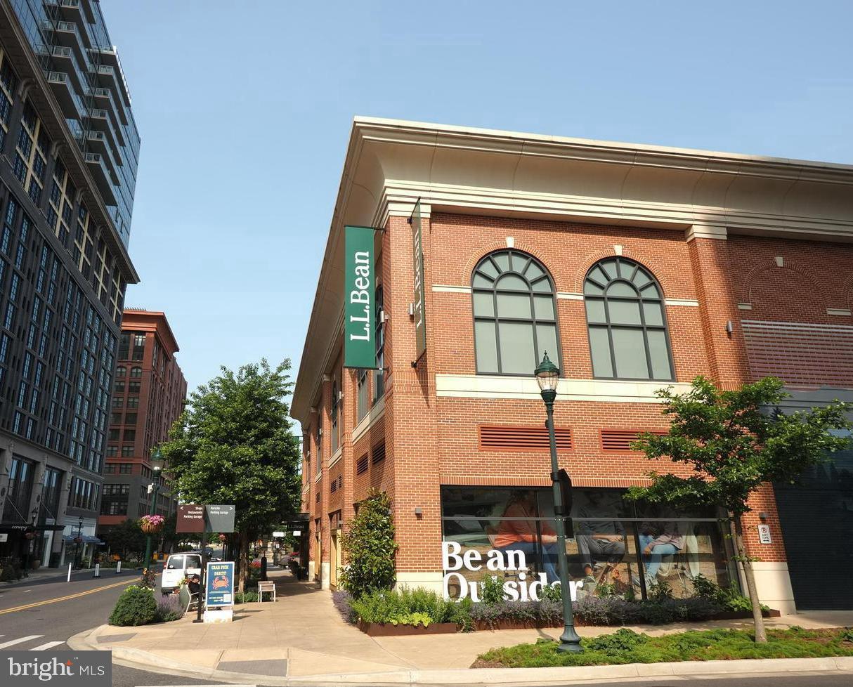 GEORGETOWN VILLAGE - Residential