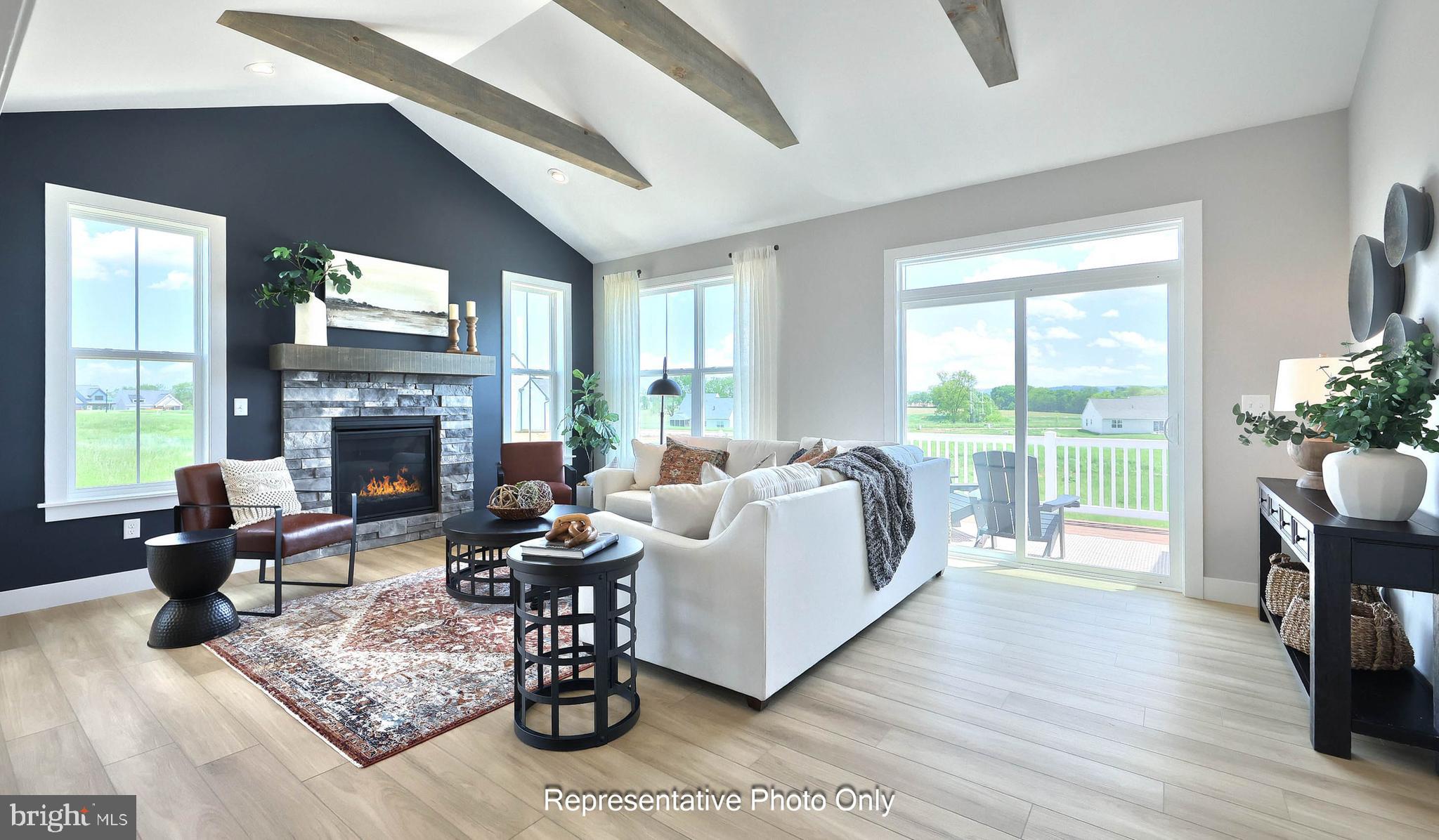 WINDING CREEK - Residential