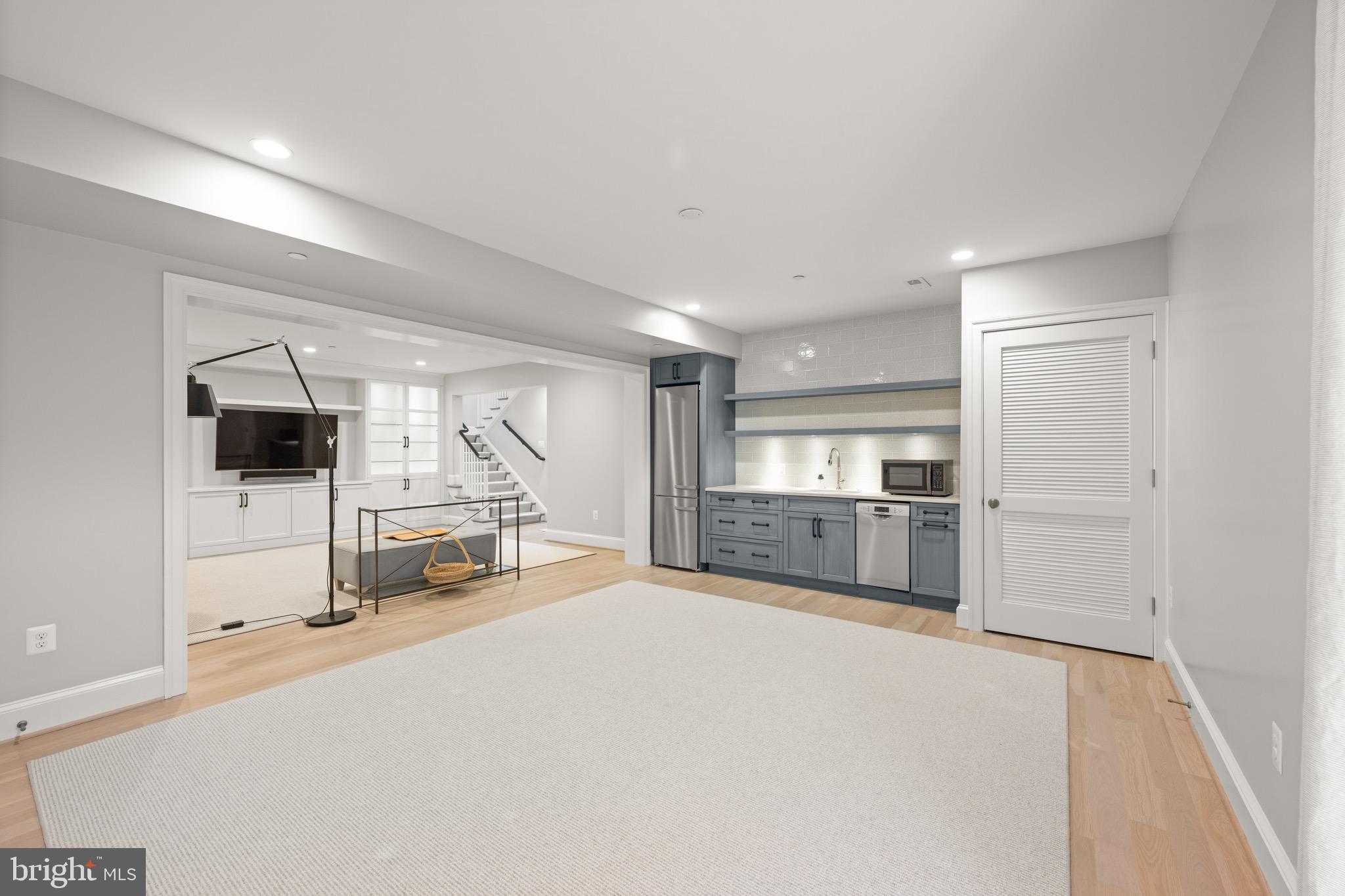 WESTBORO - Residential