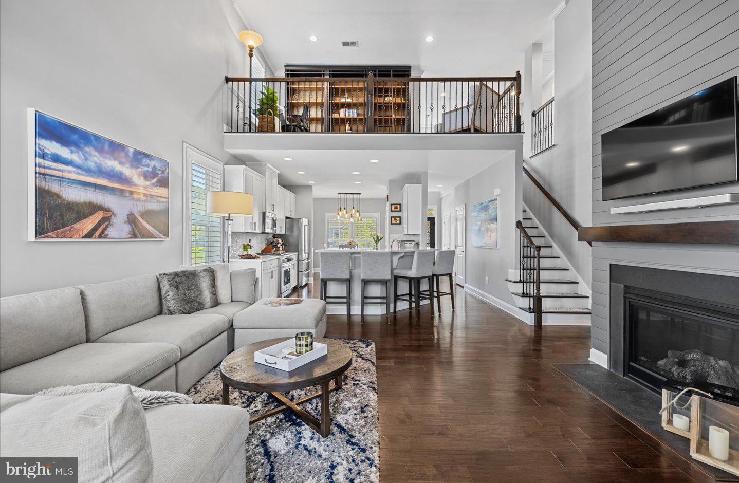 GRANDE AT CANAL POINTE - Residential