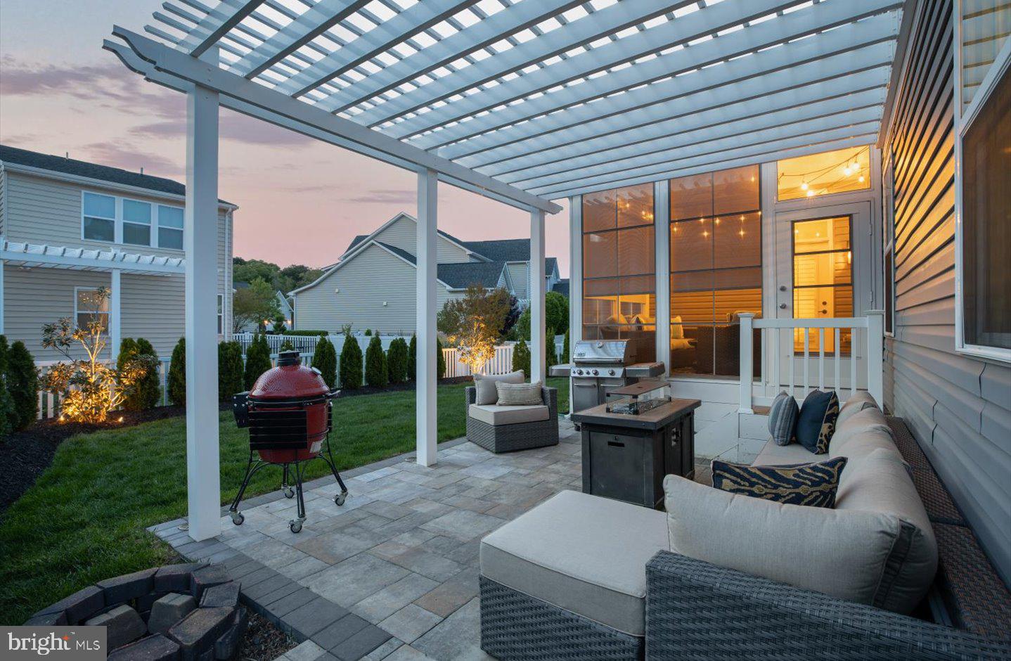 GRANDE AT CANAL POINTE - Residential