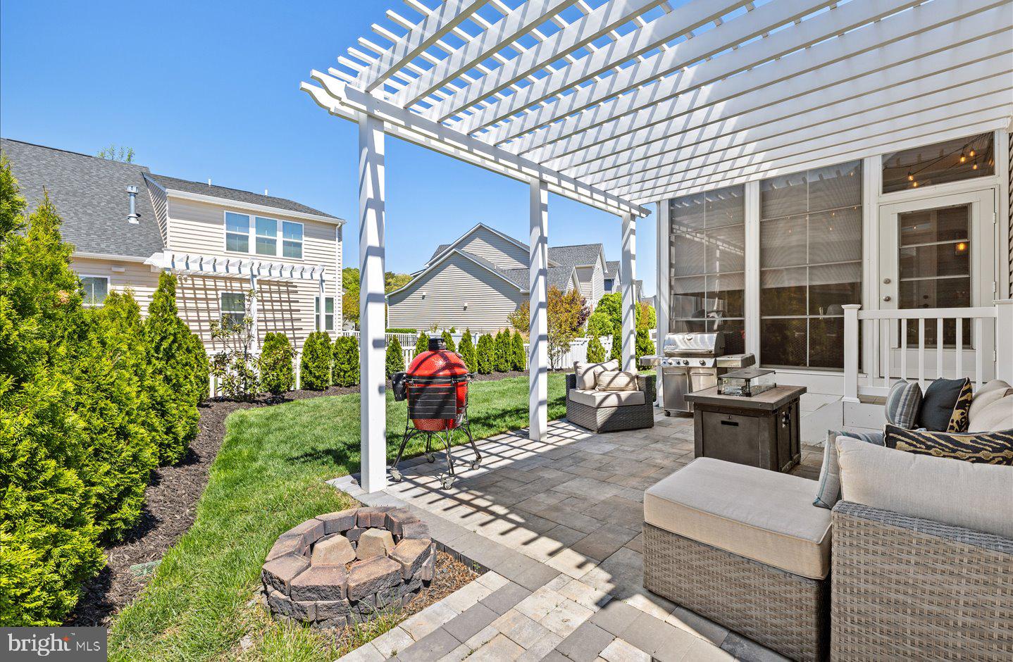 GRANDE AT CANAL POINTE - Residential