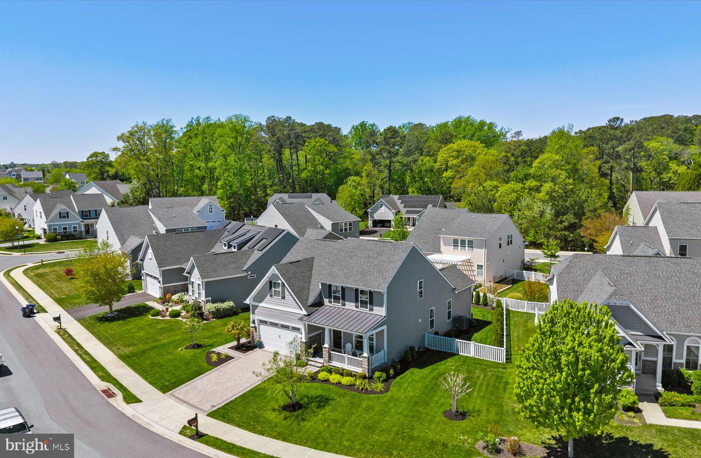 GRANDE AT CANAL POINTE - Residential