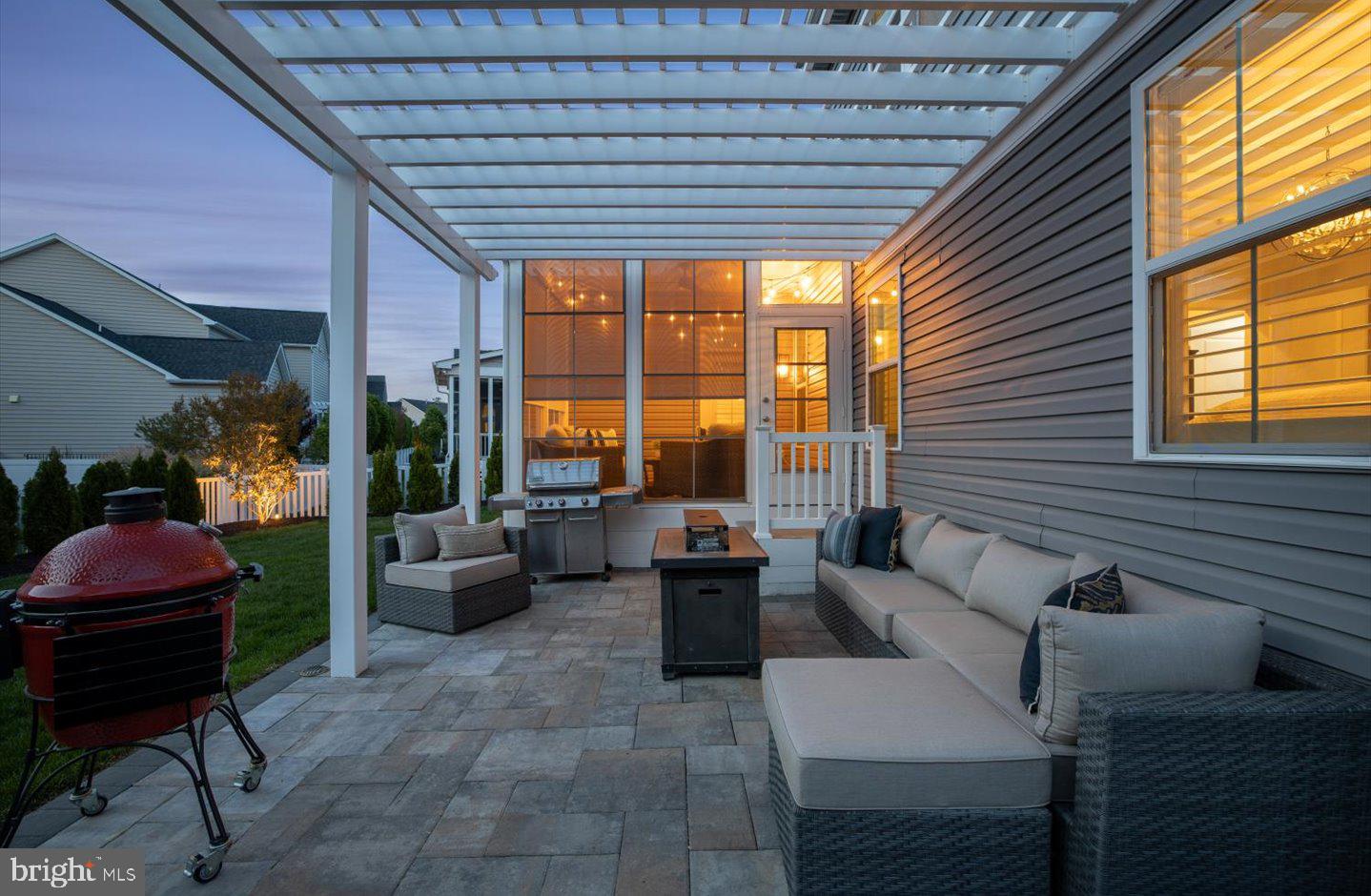 GRANDE AT CANAL POINTE - Residential