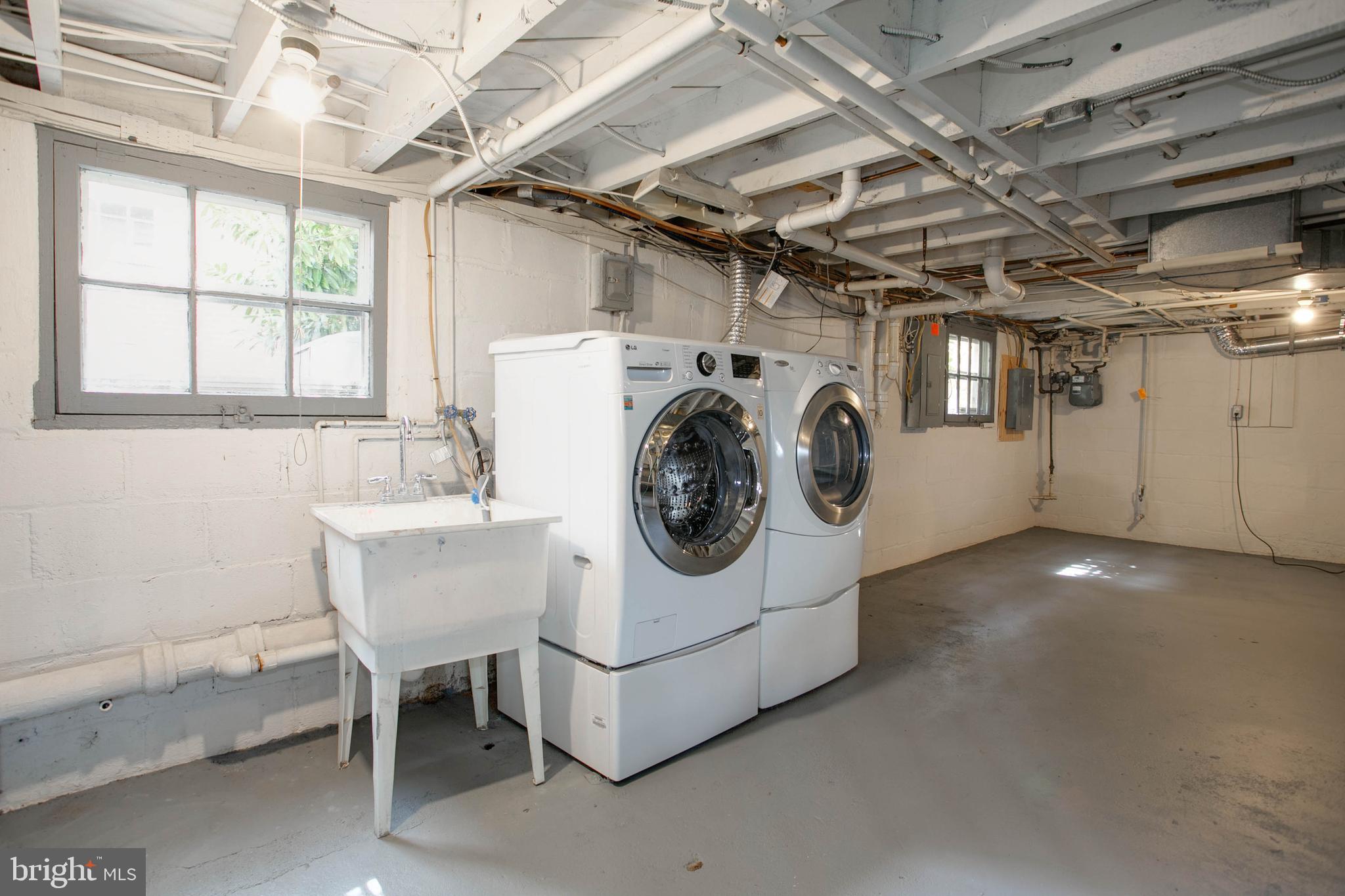 ASHTON HEIGHTS - Residential