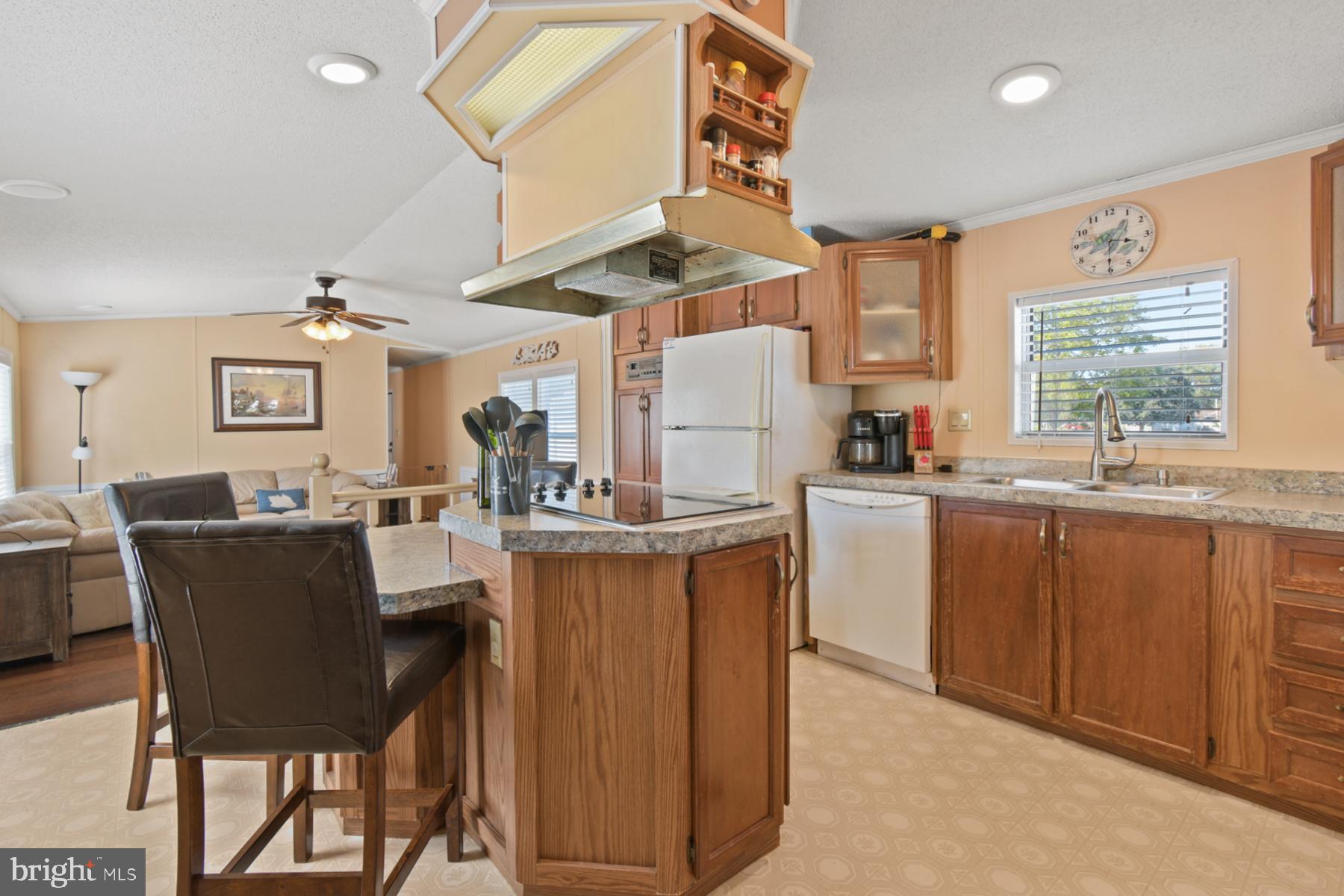 REHOBOTH BAY MHP - Residential