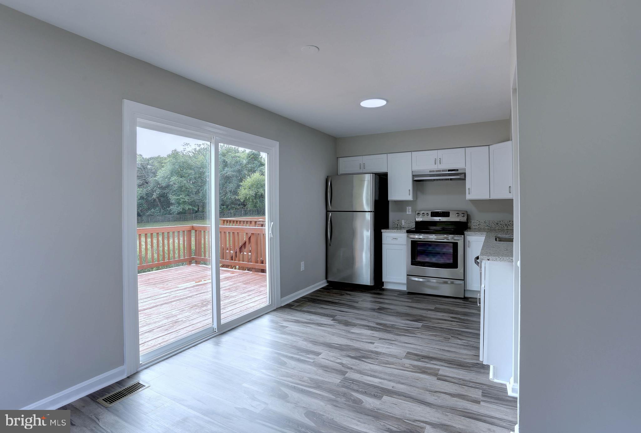 NEWPORT TOWNE - Residential