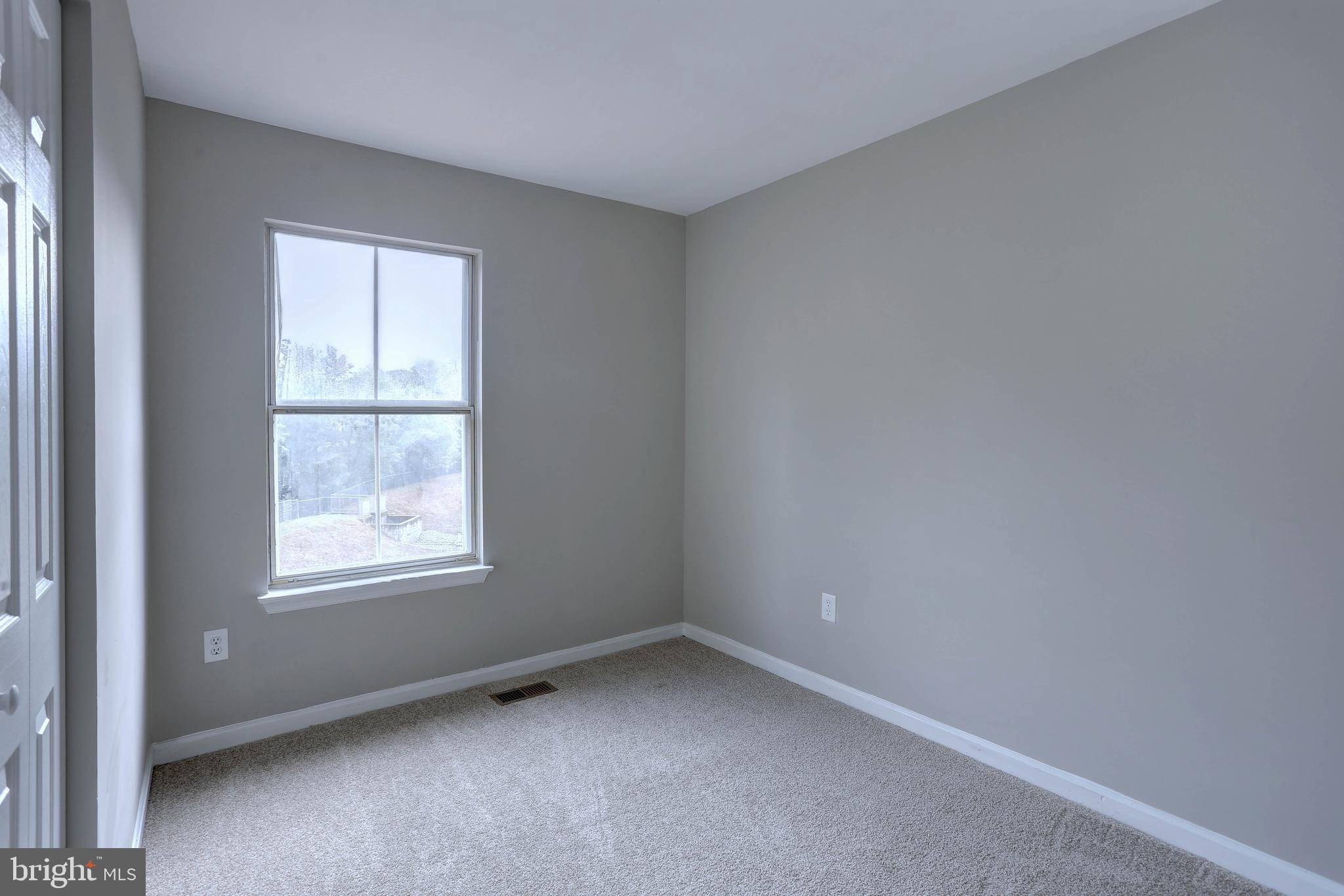 NEWPORT TOWNE - Residential