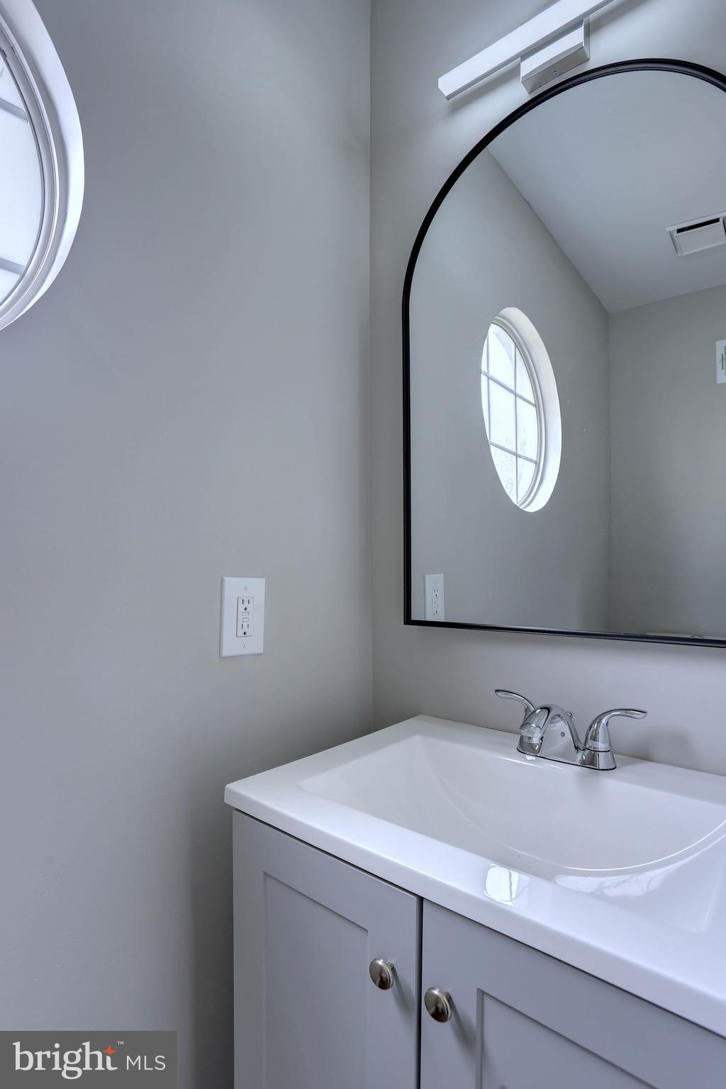 NEWPORT TOWNE - Residential