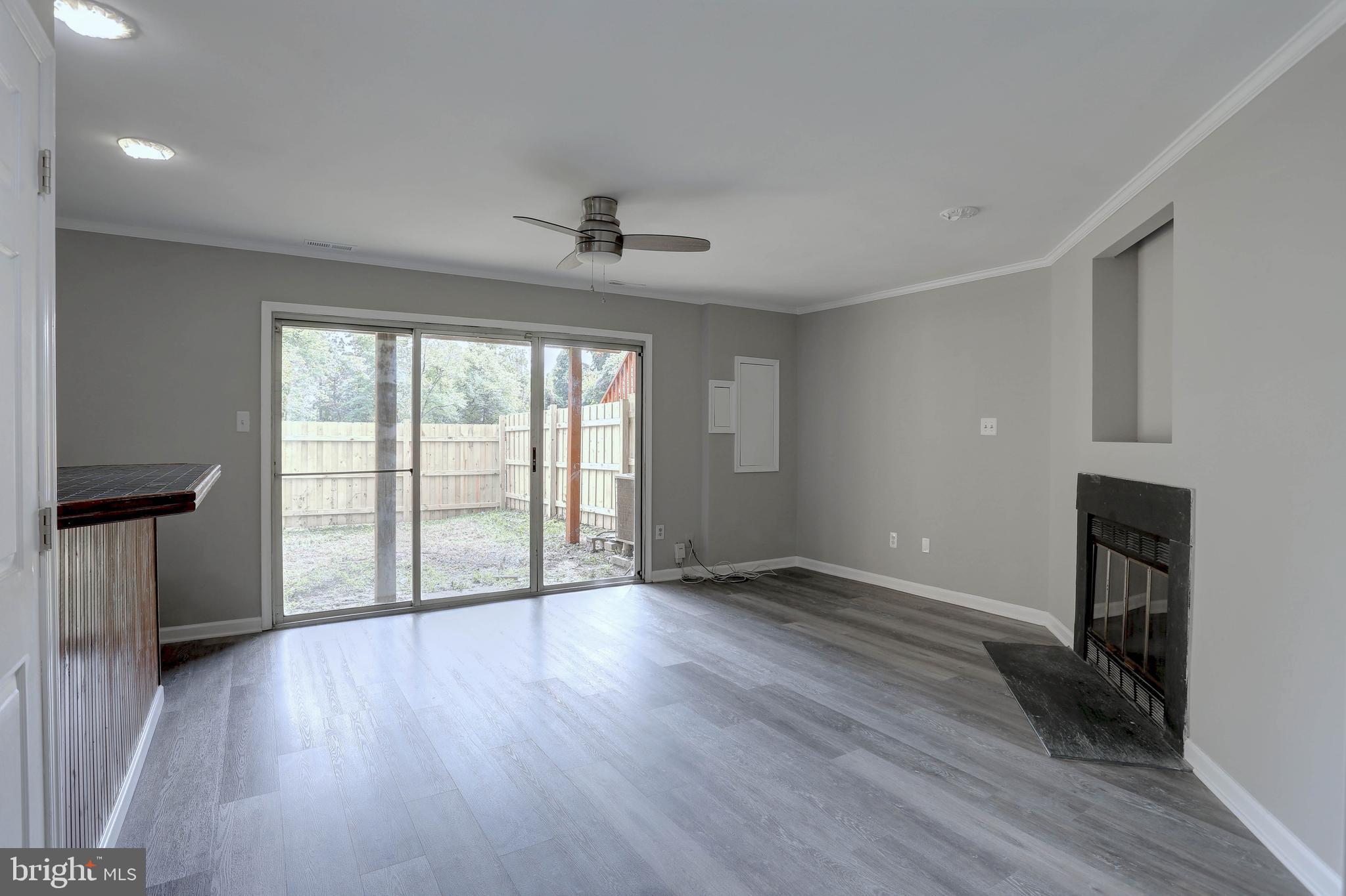 NEWPORT TOWNE - Residential