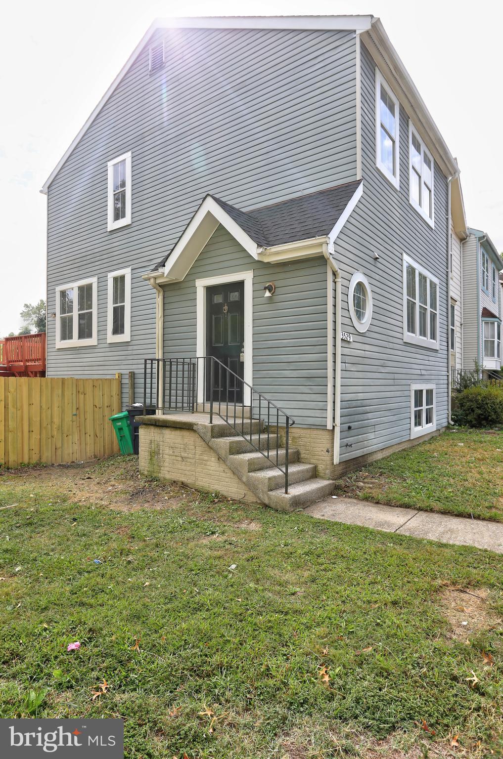 NEWPORT TOWNE - Residential