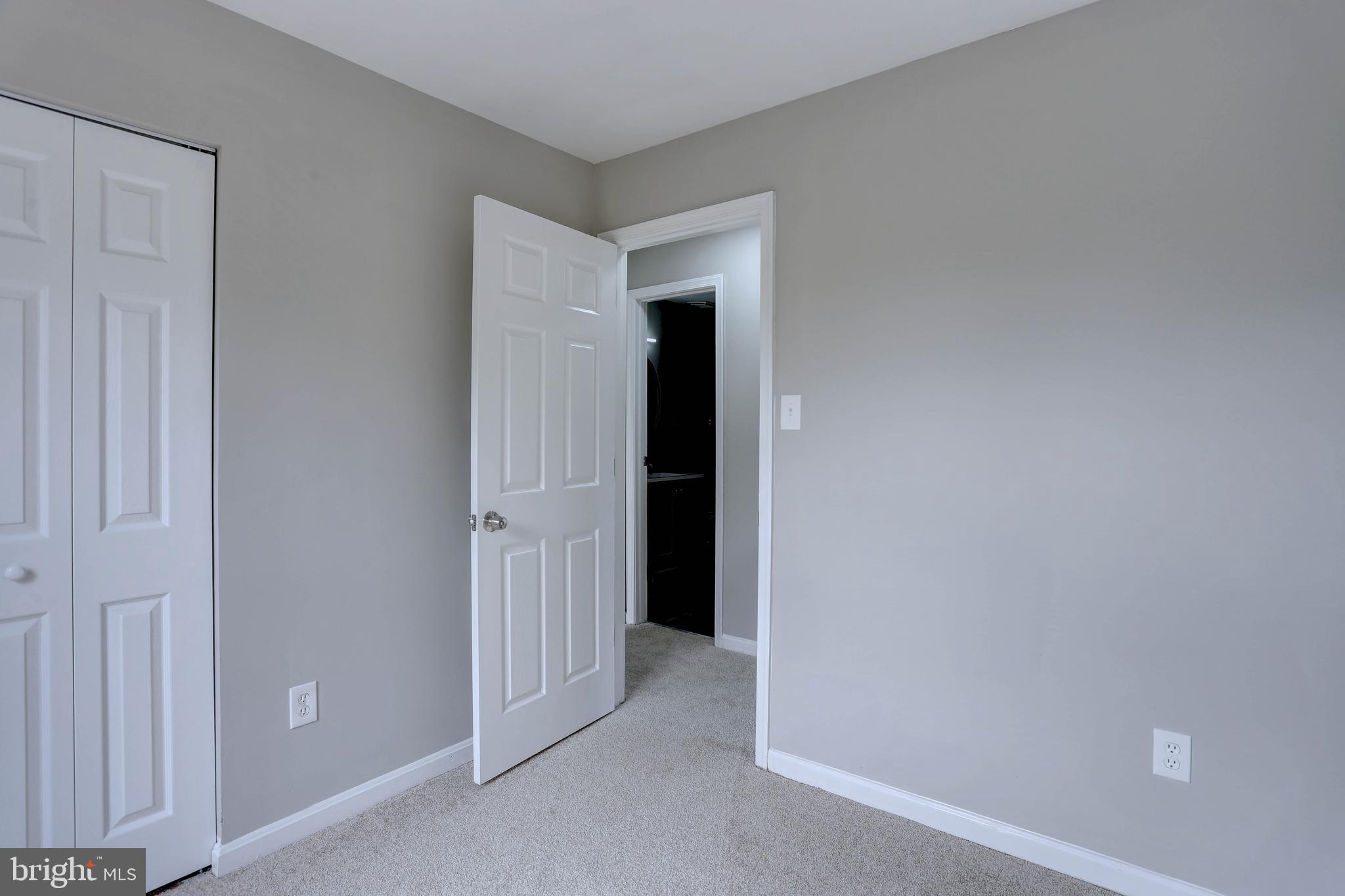 NEWPORT TOWNE - Residential