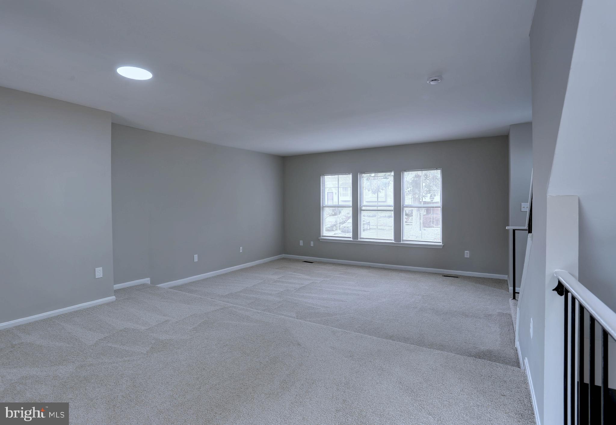 NEWPORT TOWNE - Residential