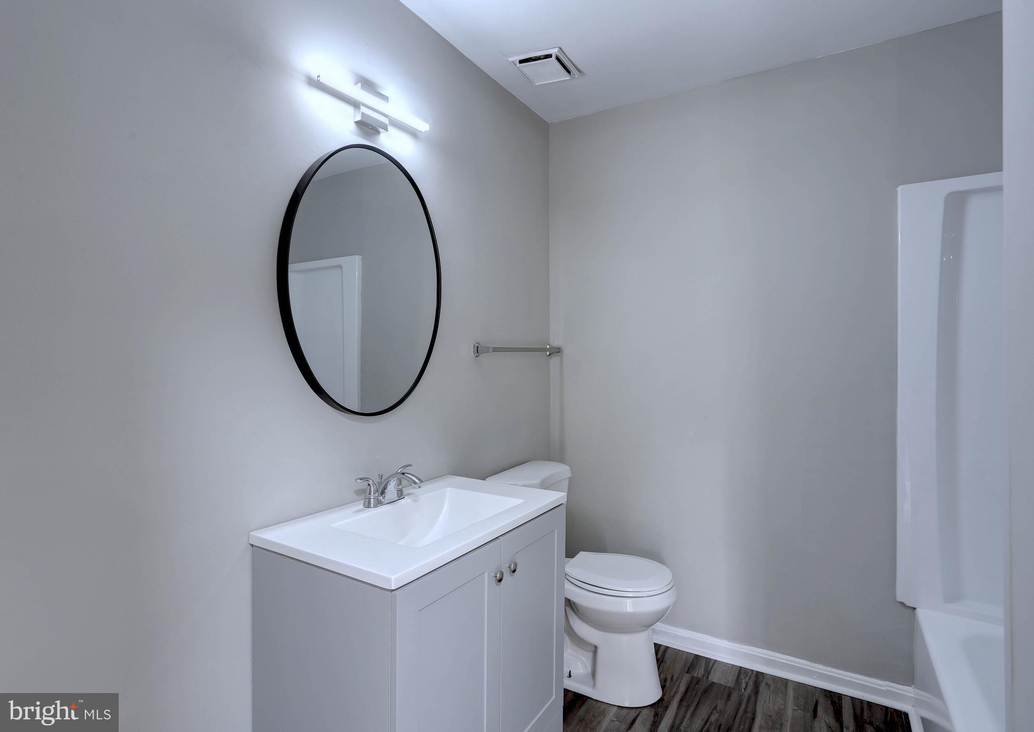 NEWPORT TOWNE - Residential