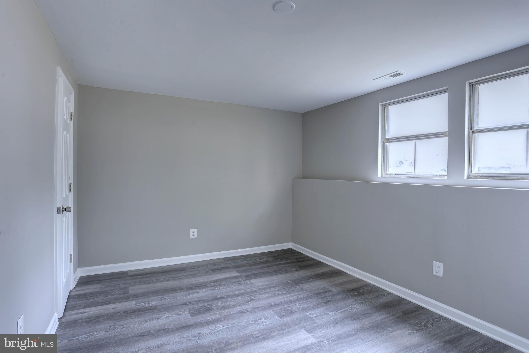 NEWPORT TOWNE - Residential