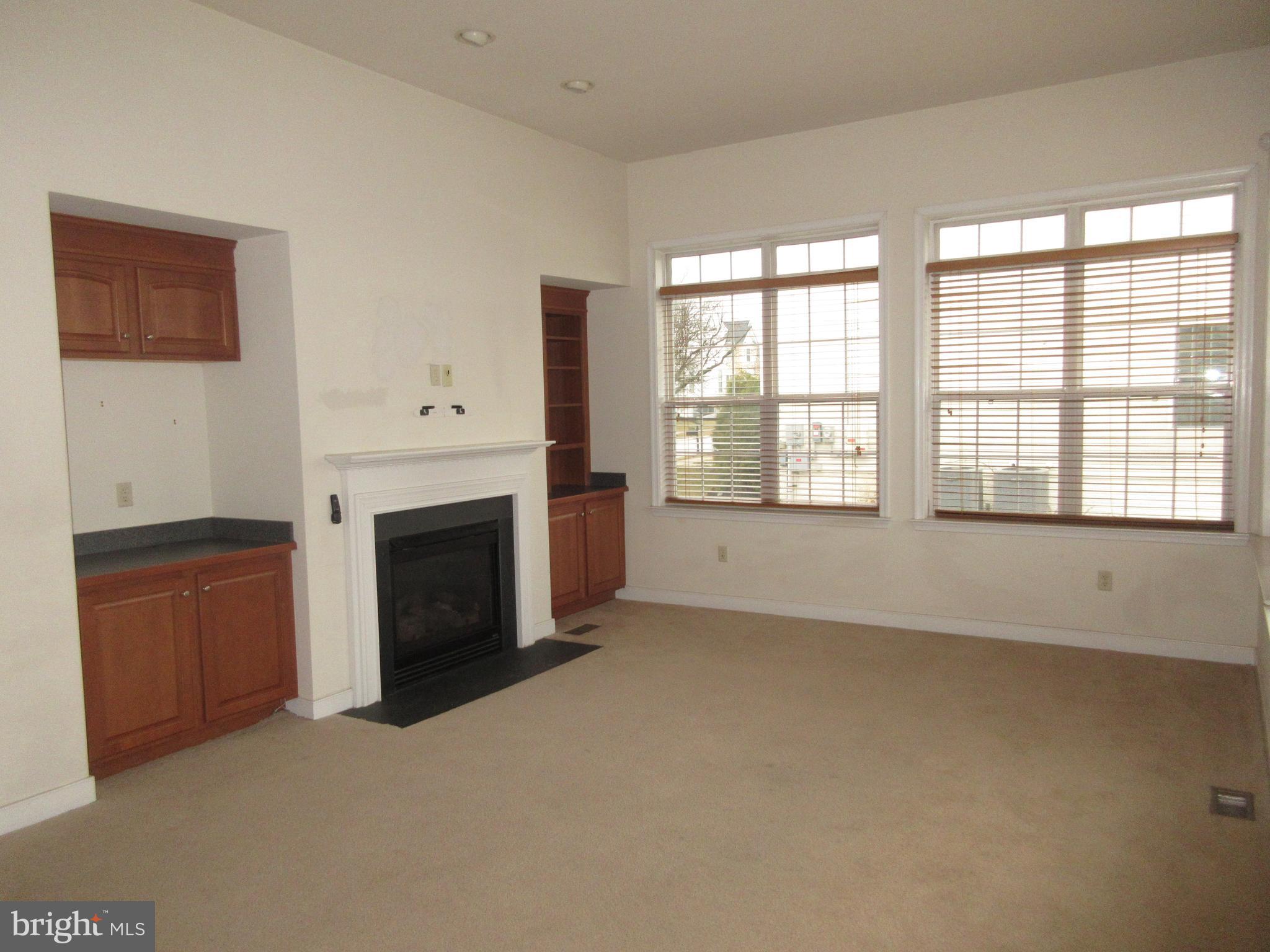 LOGANS RESERVE - Residential