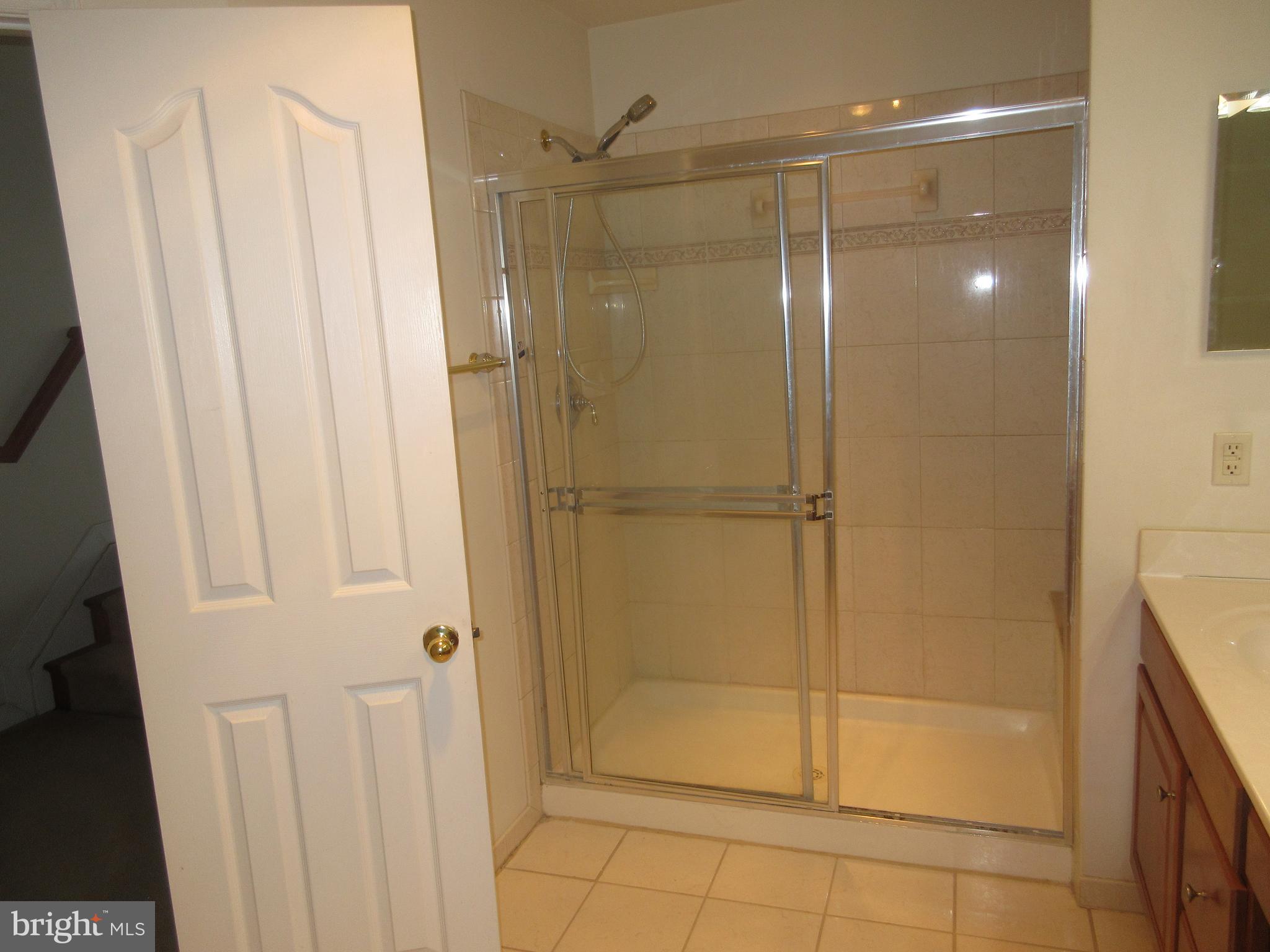 LOGANS RESERVE - Residential