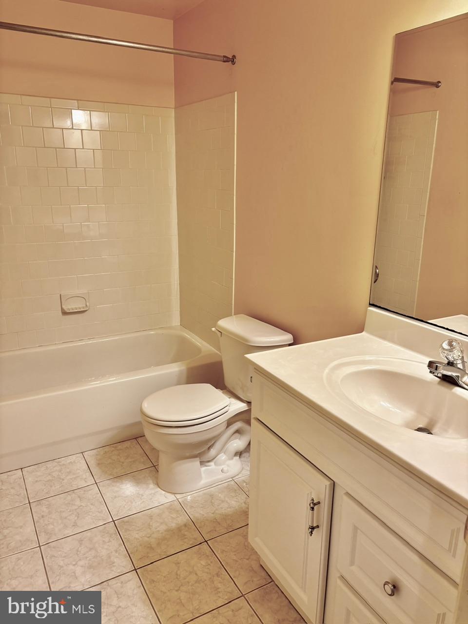 OAK TREE - Residential