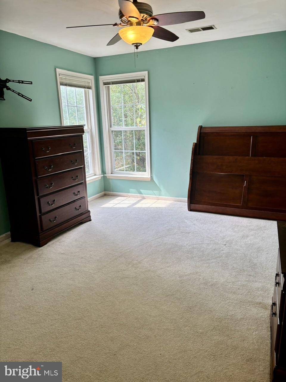 OAK TREE - Residential