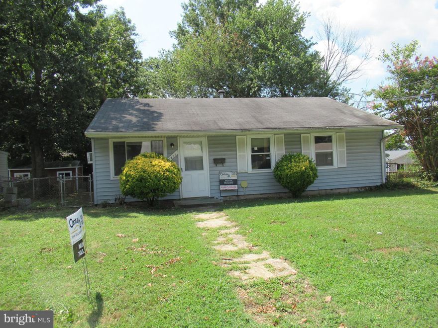 FORECLOSURE Just Listed !!  Needs CASH or Renovation Loan *** Needs paint Carpeting and updating Kitchen and Baths ****  All offers must be submitted by the buyer s agent using the online offer management system. Access the system via the link below. A technology fee will apply to the buyer s agent upon consummation of a sale.. Offer link to property:  http://www.spsreo.com/?c=BLR0