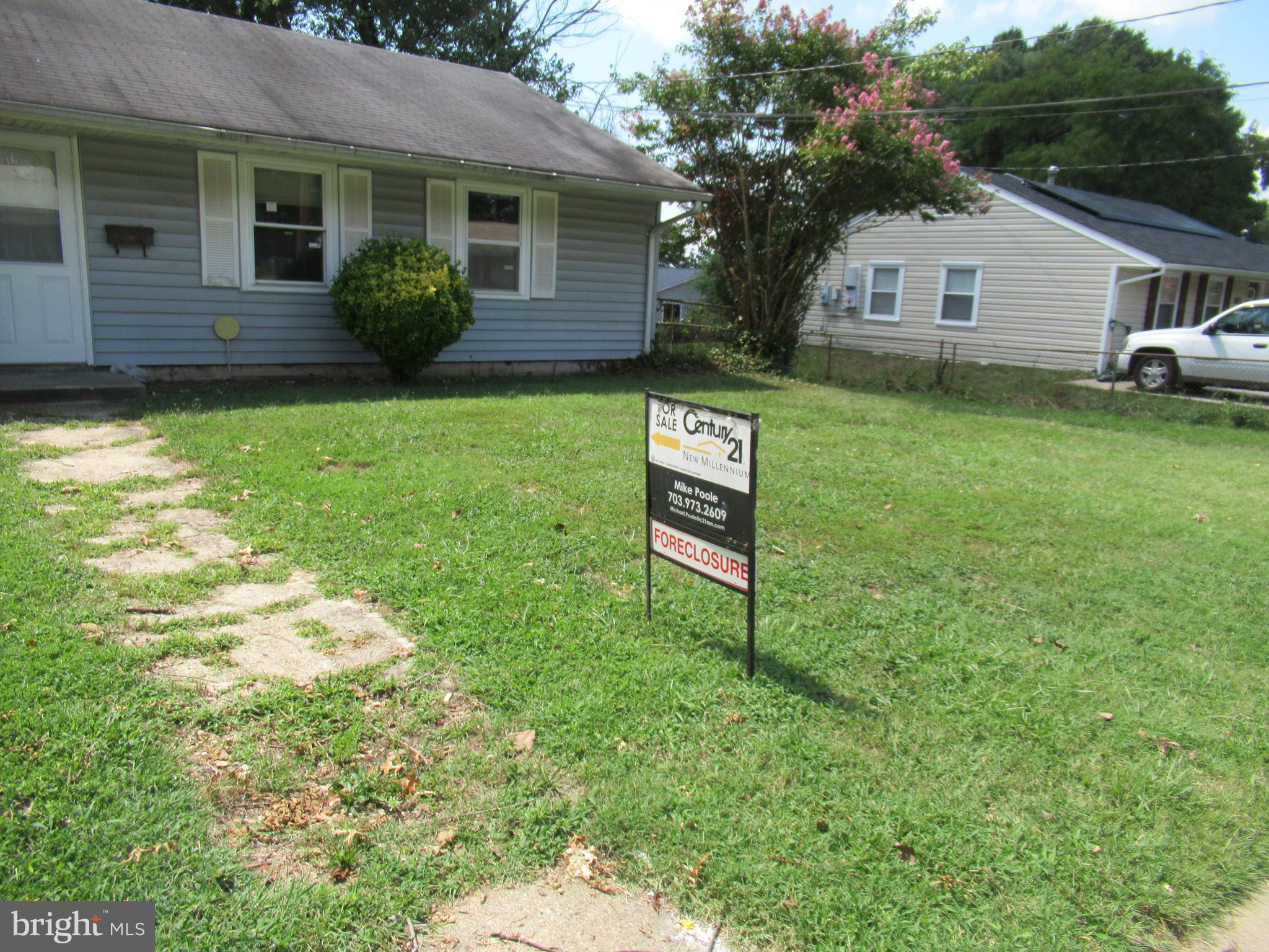 SOUTH LAWN - Residential