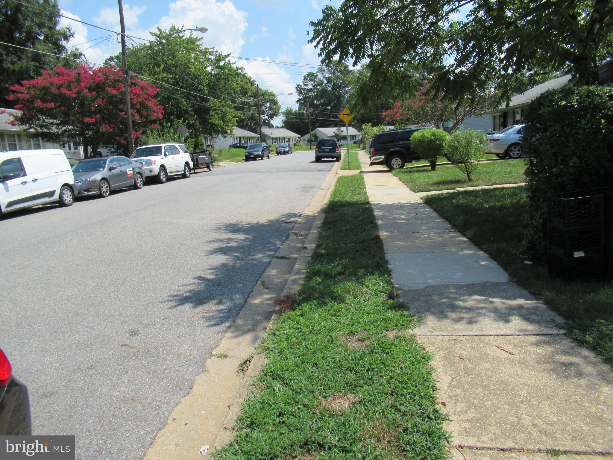 SOUTH LAWN - Residential