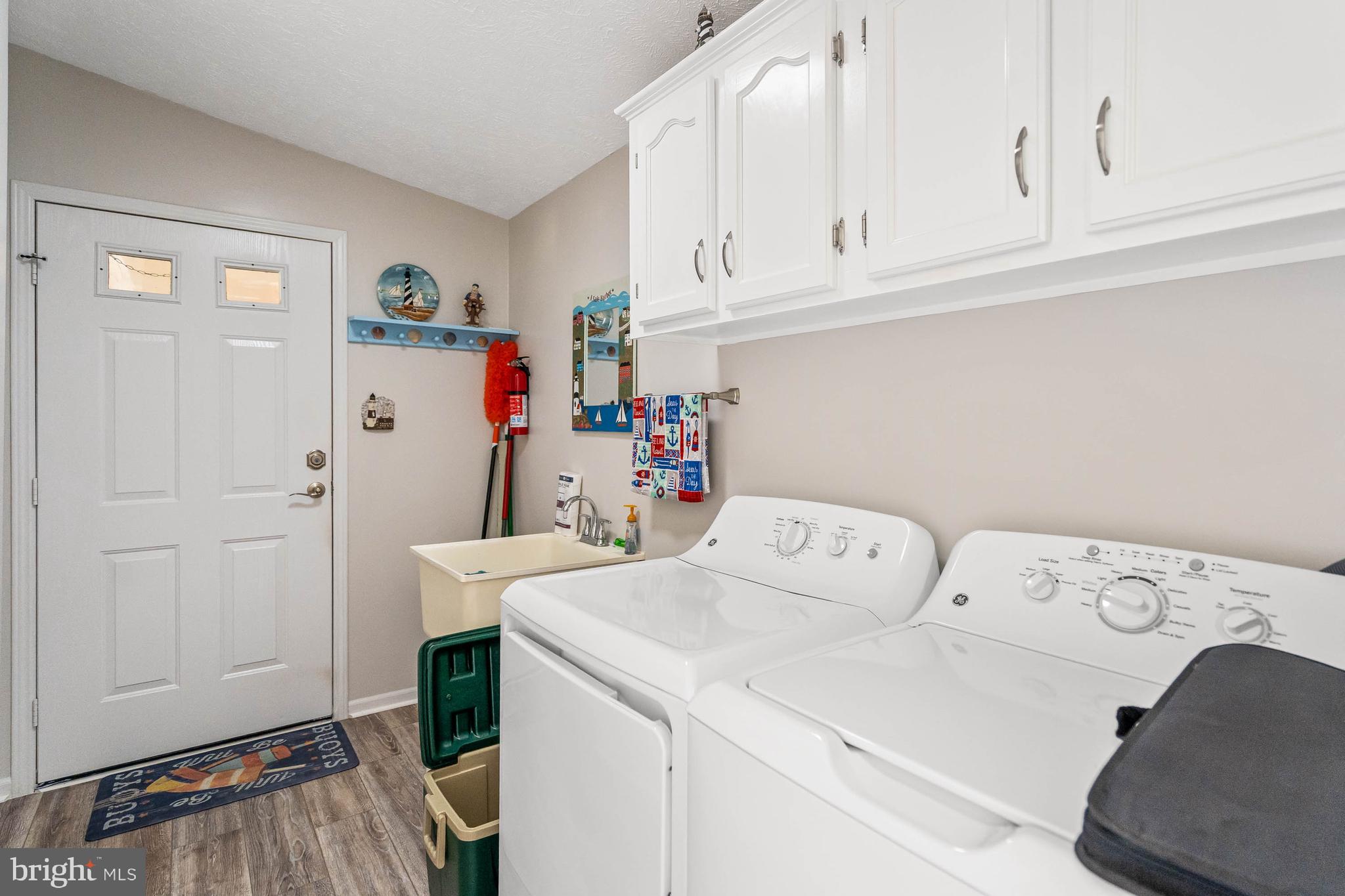 DOVE KNOLL - Residential