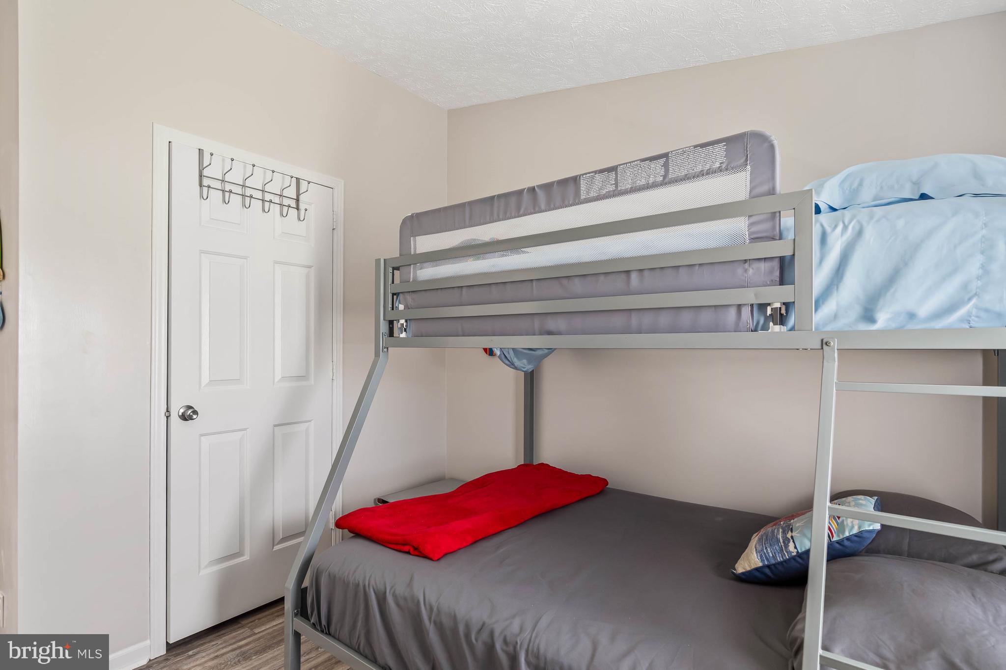 DOVE KNOLL - Residential