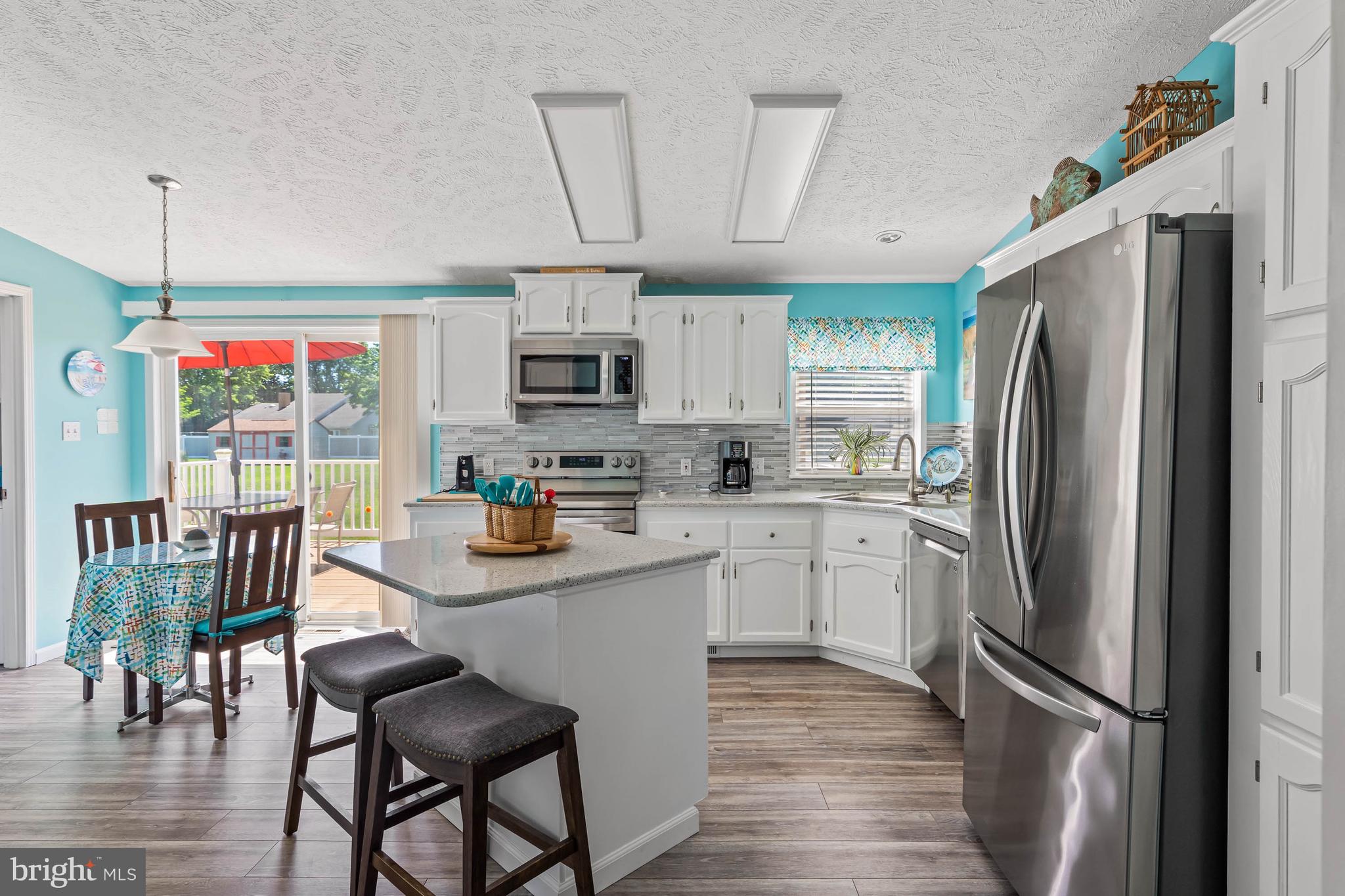 DOVE KNOLL - Residential