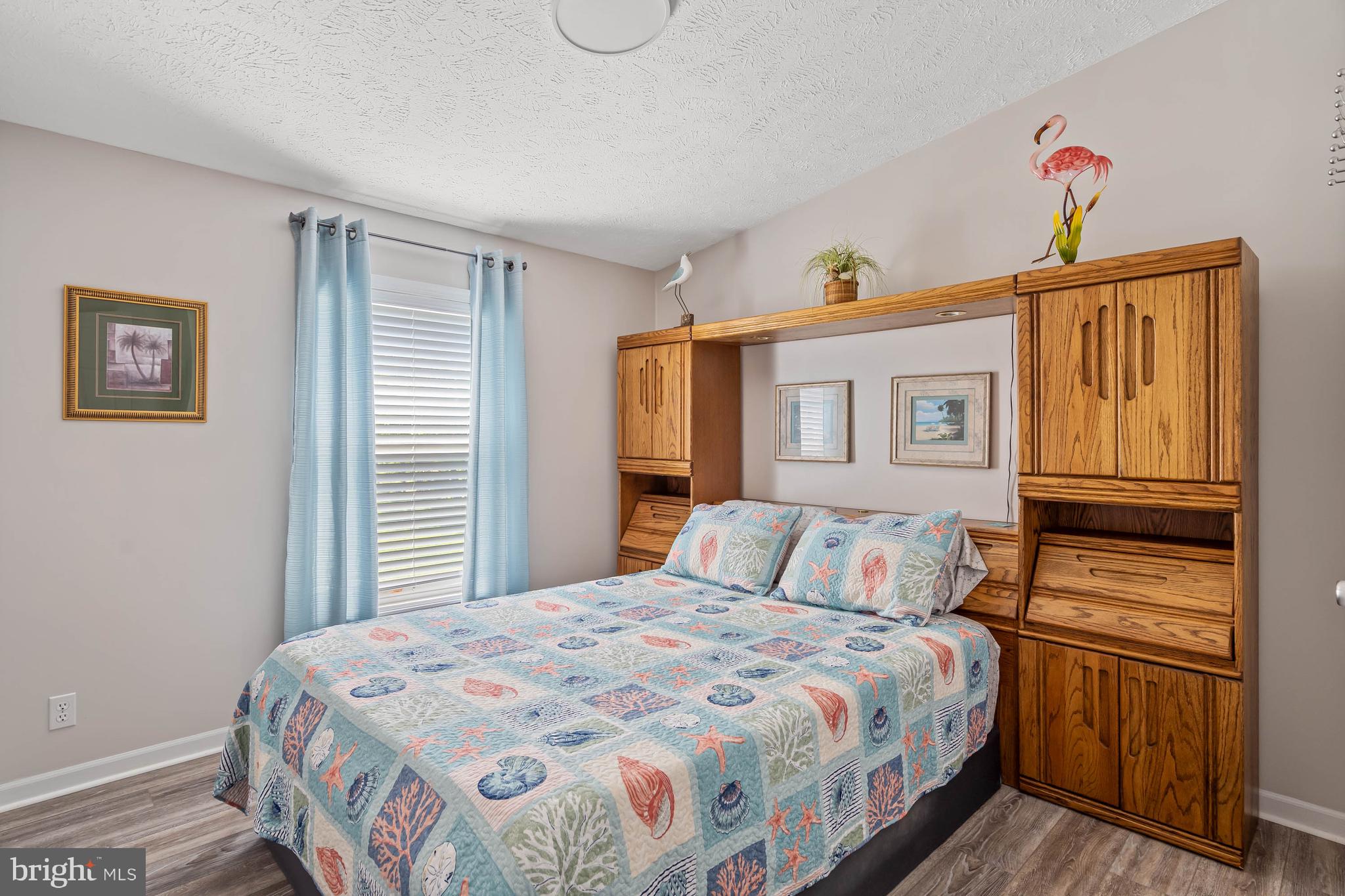 DOVE KNOLL - Residential