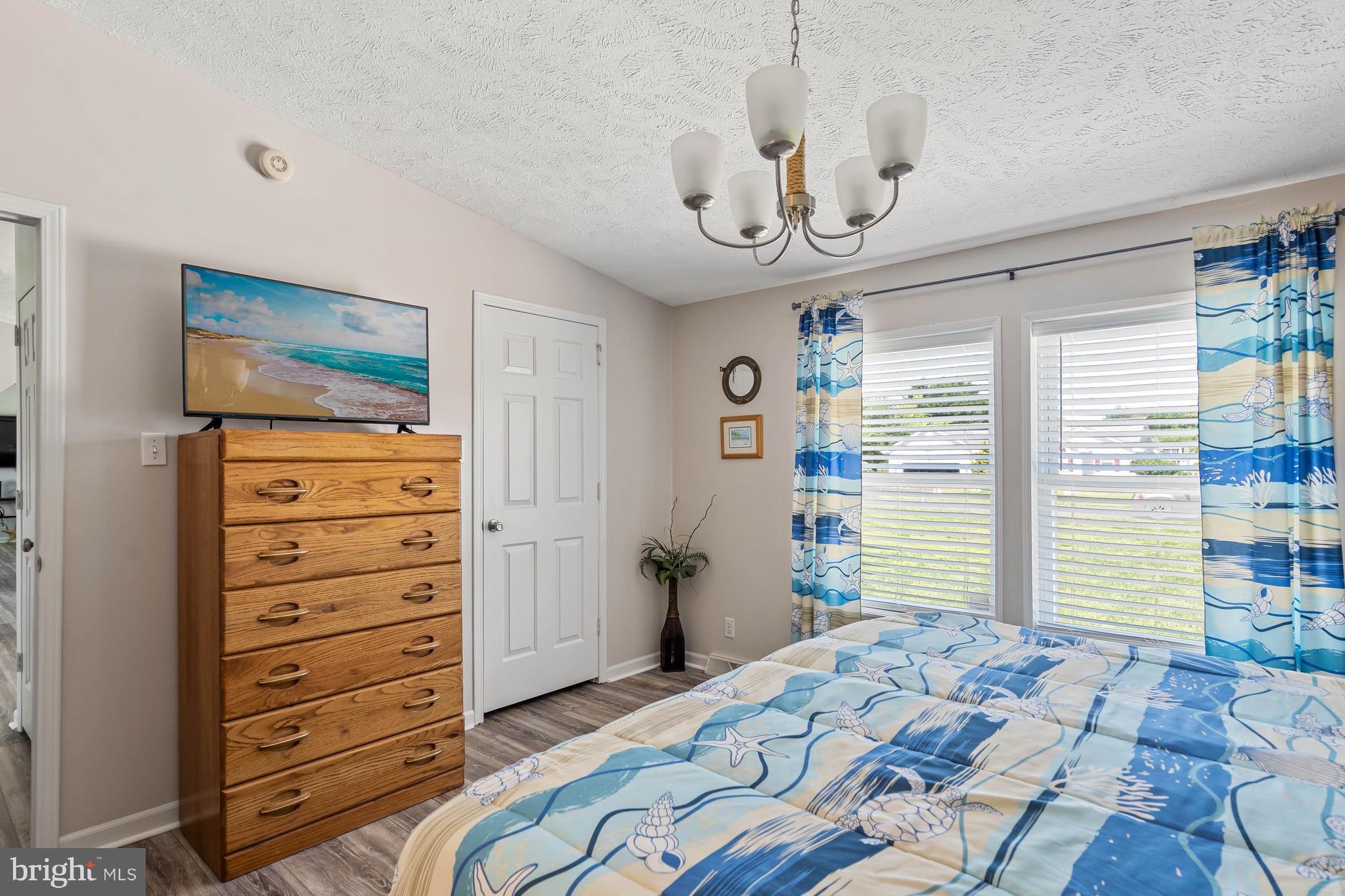 DOVE KNOLL - Residential