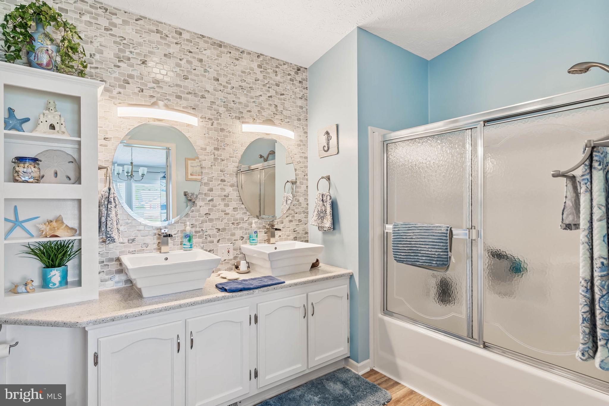 DOVE KNOLL - Residential