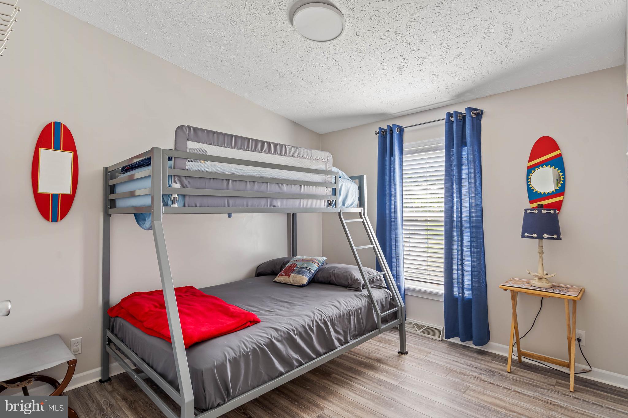 DOVE KNOLL - Residential