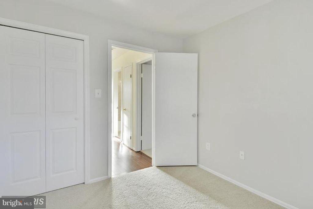 LAKEPOINTE - Residential Lease