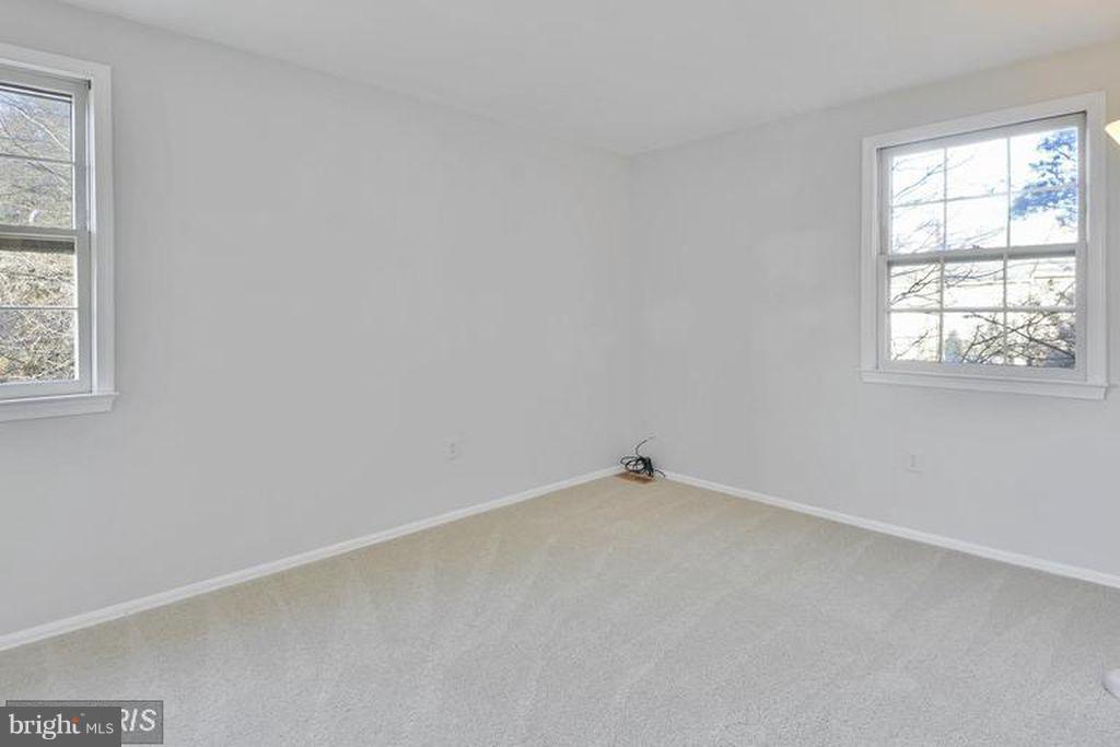 LAKEPOINTE - Residential Lease