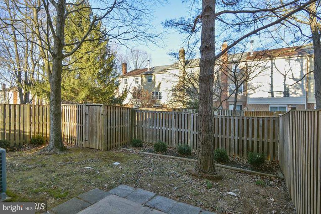 LAKEPOINTE - Residential Lease