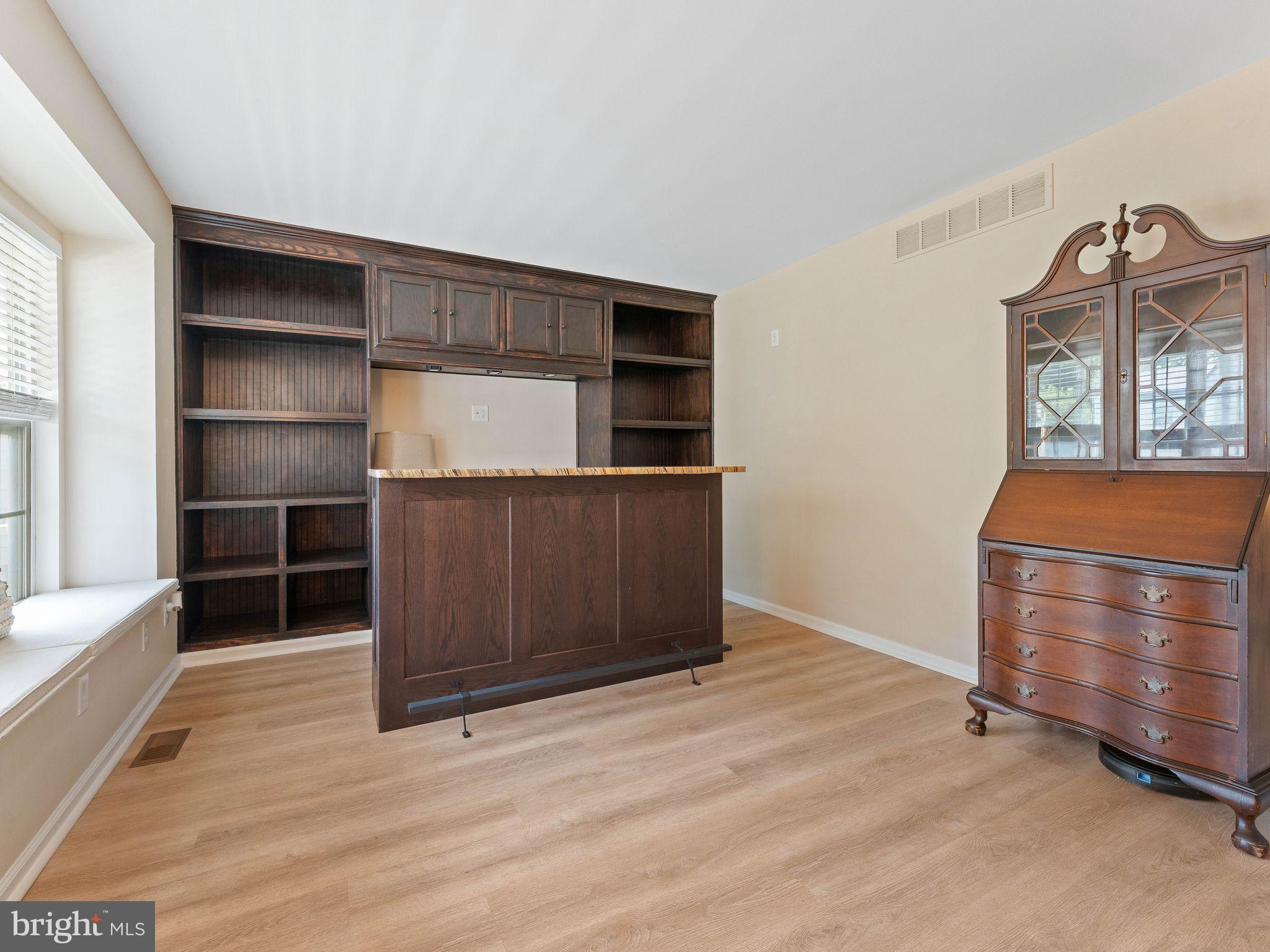 443 HEMLOCK TERRACE