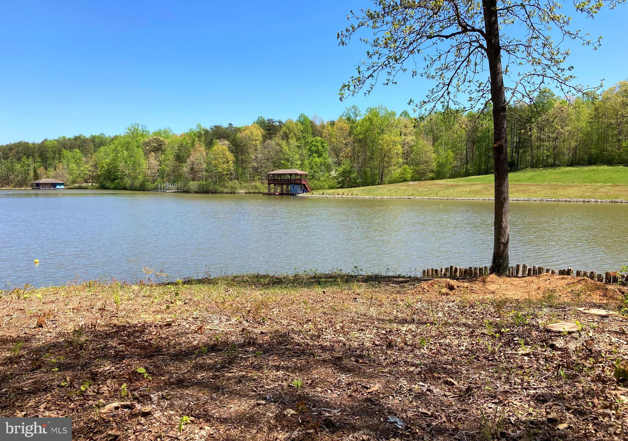JENNINGS POND - Land