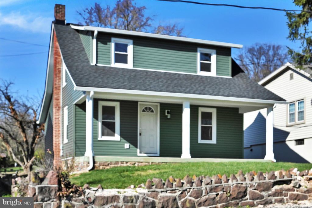 Photo of 12 RIDGE AVE, EPHRATA, PA 17522 (MLS # PALA2027986)