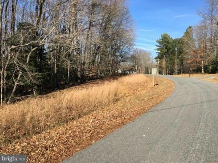 Pristine Lot in Stratford Bay Estates!  Mature Oak Trees, Cul-De-Sac Lot, Community has Marina Access to the Potomac River, Lake Independence Access, Swimming Pool, Clubhouse, Tennis and Picnic Area.  Info on 3 Bedroom Perc Site from 2005.