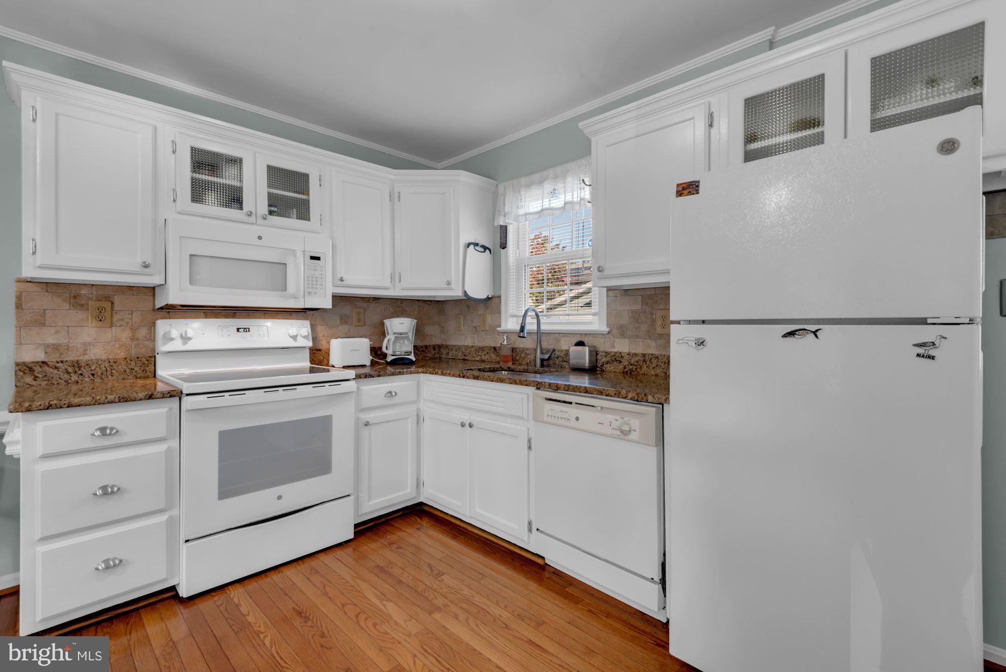 1005 HYDE PARK DRIVE