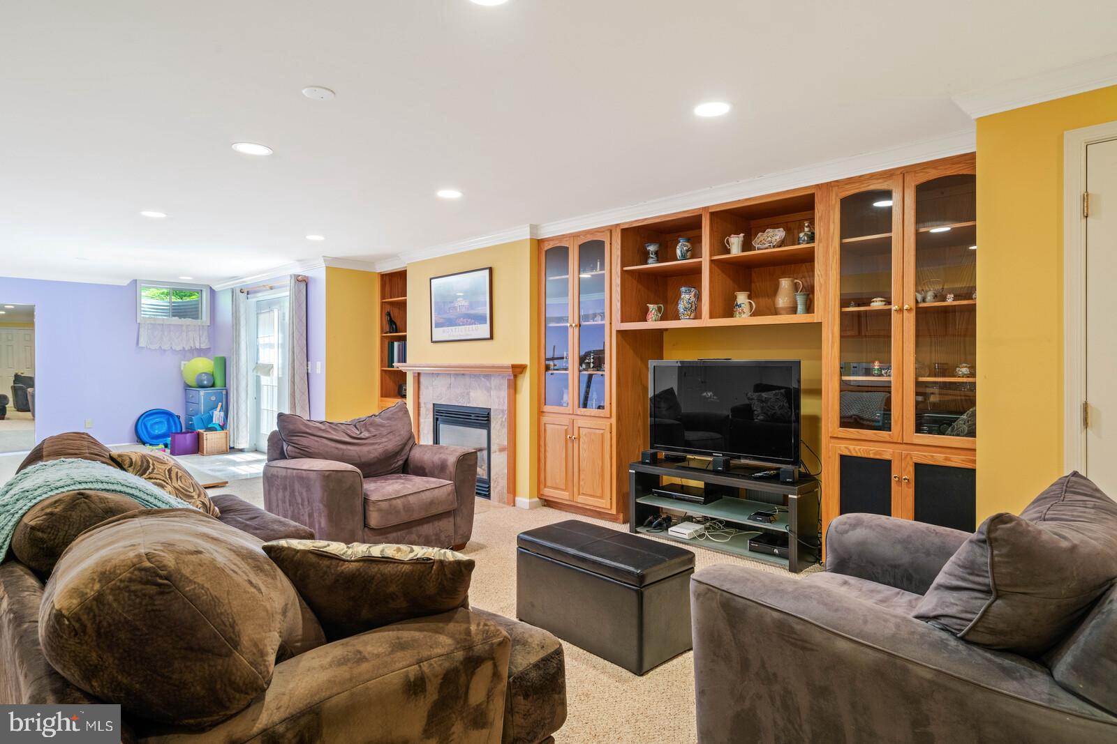 HOLLY FOREST ESTATES - Residential