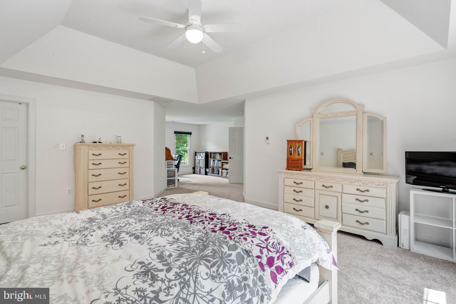 HOLLY FOREST ESTATES - Residential