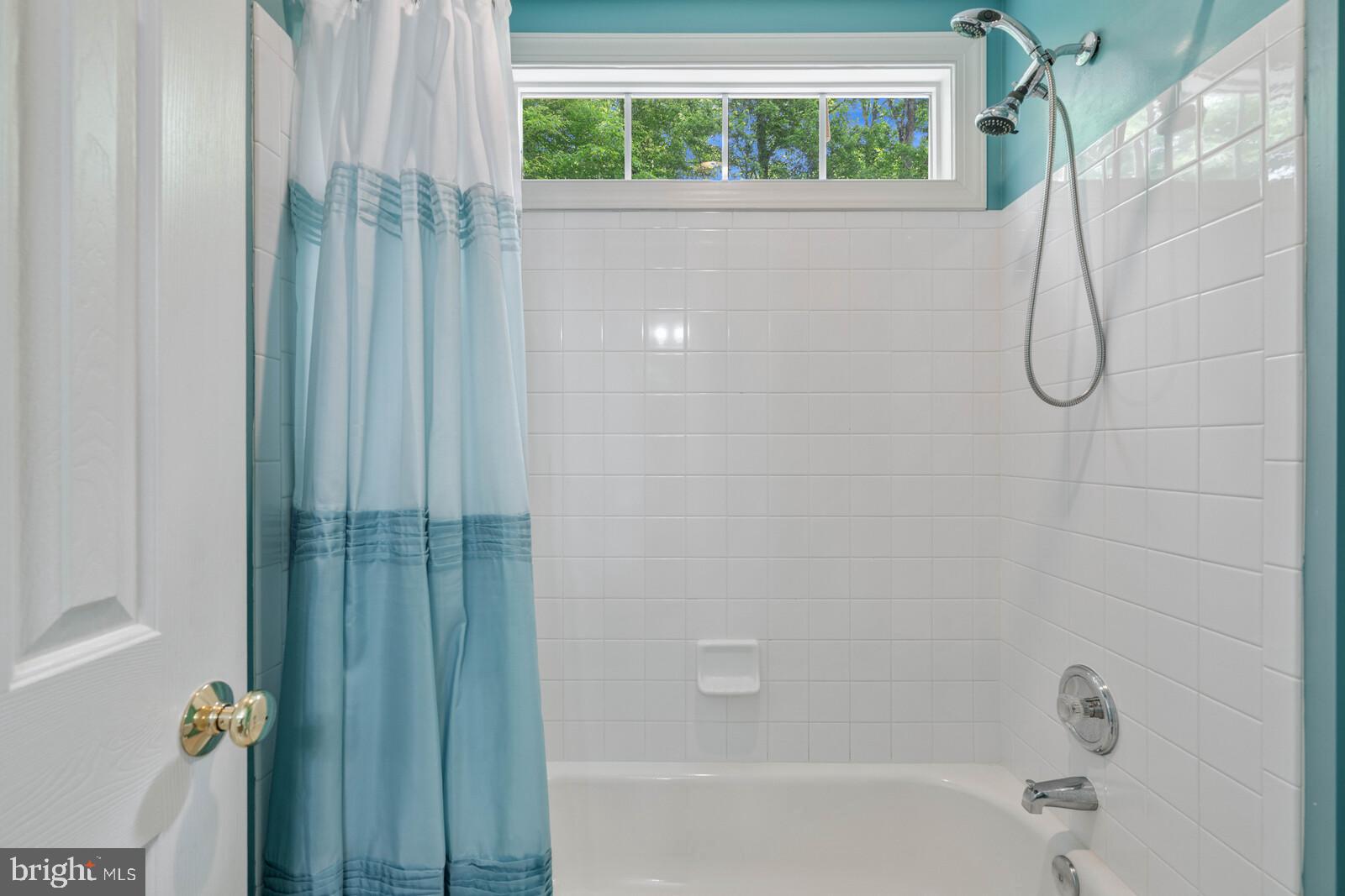HOLLY FOREST ESTATES - Residential