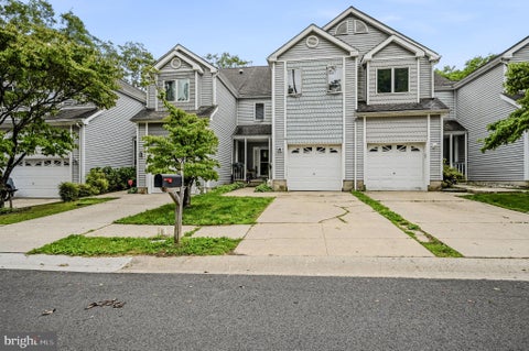 Townhouse For Sale - 204 W Longspur Drive<br/> WILMINGTON, DE 19808